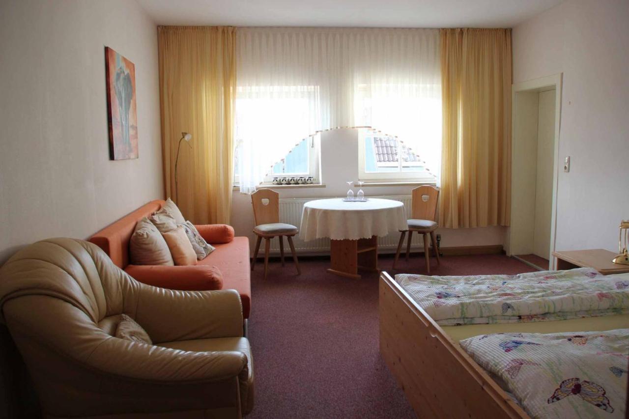 Zum Weissen Lamm Hotel *